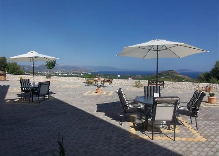 招待所 Vista 纳夫普利翁